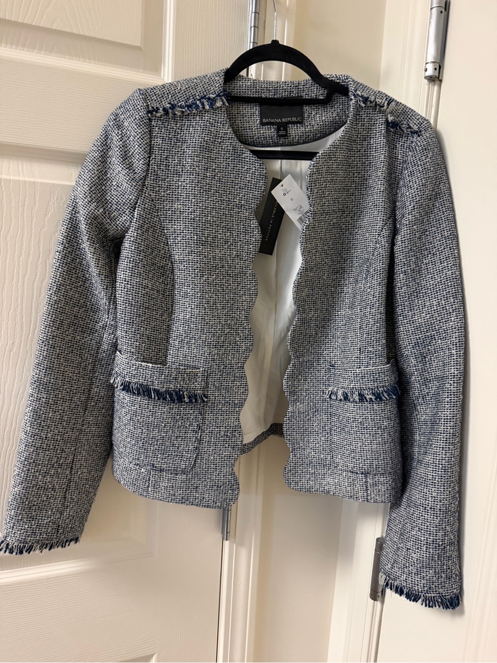 Banana Republic Navy & White Tweed Scalloped Collarless Jacket